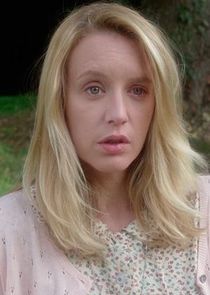 Ludivine Sagnier
as Esther