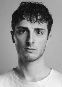 Dominic Applewhite
as Anthony Darwin