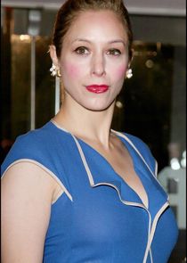 Jodhi May
as Hephzibah 'Hep' Elliot