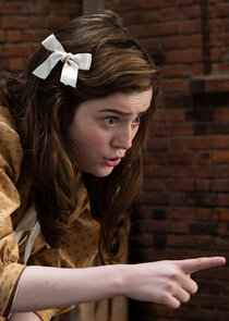 Anna Devlin
as Primrose Chattoway