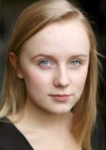 Alexa Davies
as Julie Mugford