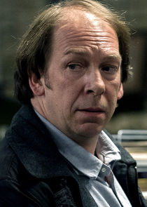 Bill Camp
as Detective Sergeant Dennis Box