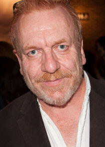 Clive Wood
as King Henry