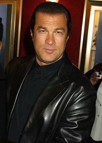 Steven Seagal
as Elijah Kane