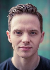 Mark O'Brien
as Max Miner